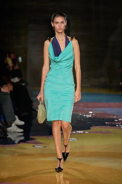 Look 46